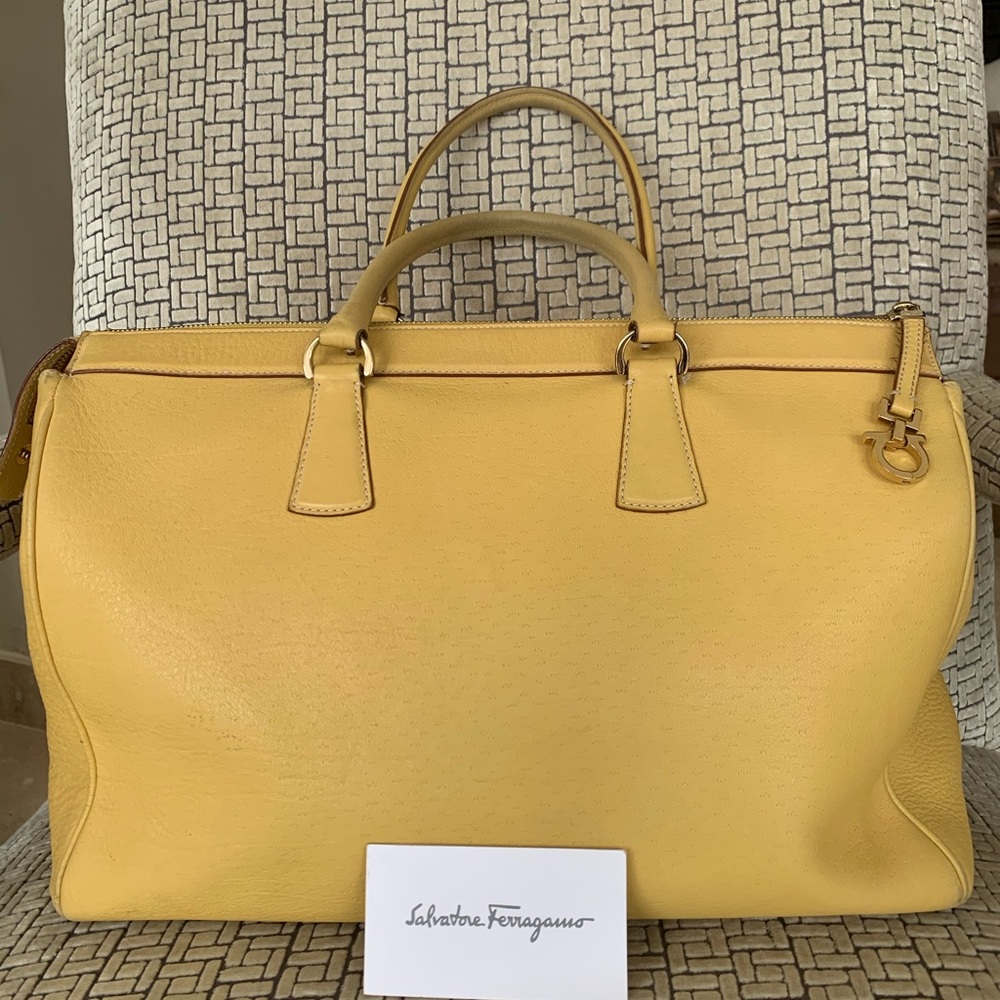 Salvatore Ferragamo yellow speedy bag. - Picture 1 of 6